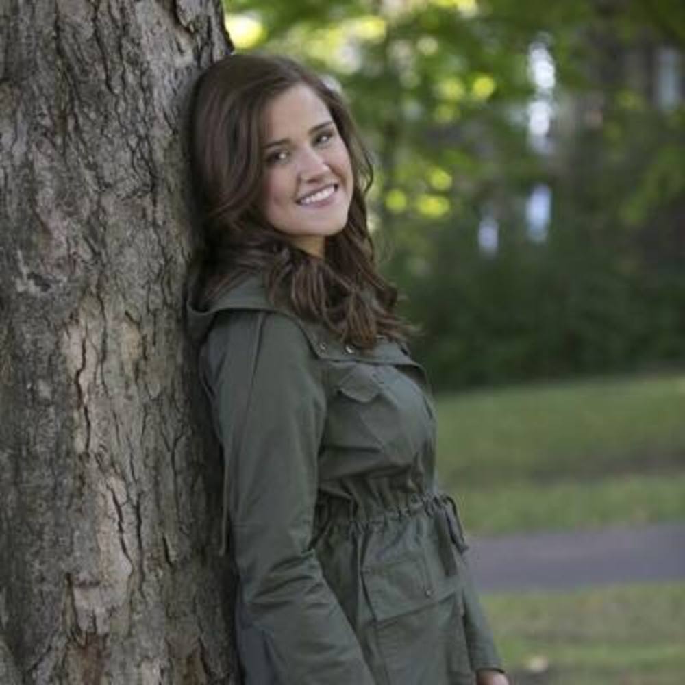 Meet your Posher, Lauren